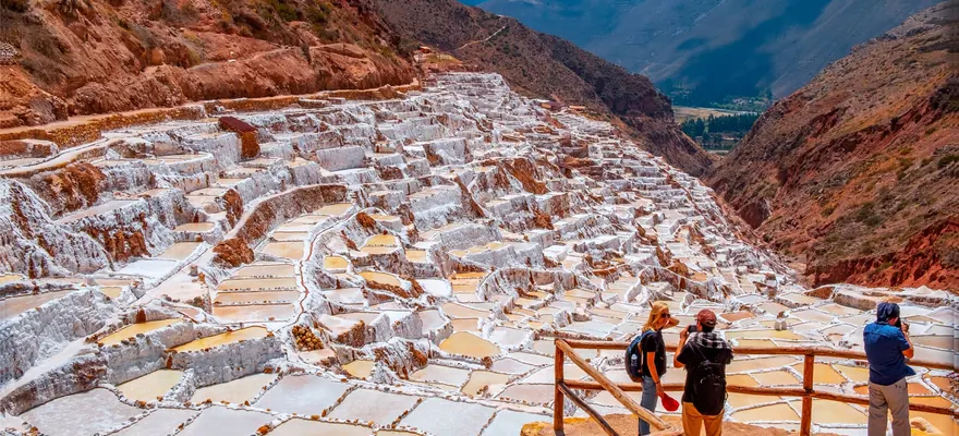 Travellers at the Maras salt pans